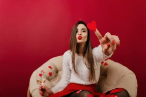 ایده‌های جذاب برای آرایش ولنتاین: از آرایش رمانتیک تا جسورانه!